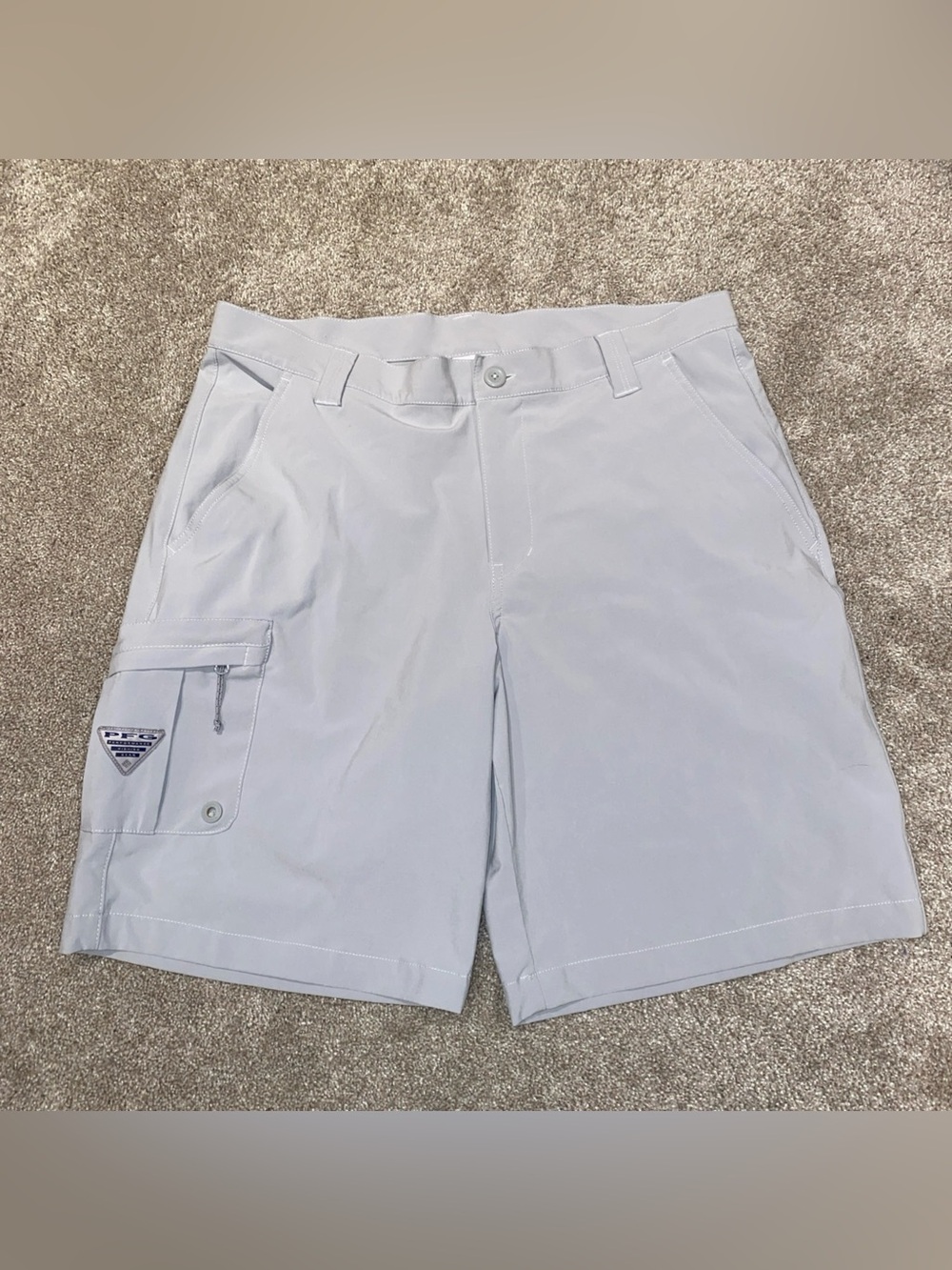 Columbia PFG Gray Cargo Shorts Men’s 34” Stretch Fishing Zippered Pocket